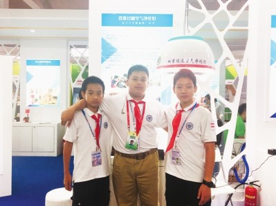上海中学生发明空气净化灯 获国家实用新型专利