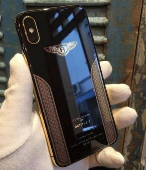 苹果商标logo已替换为“B” 宾利版苹果iPhone X亮相 
